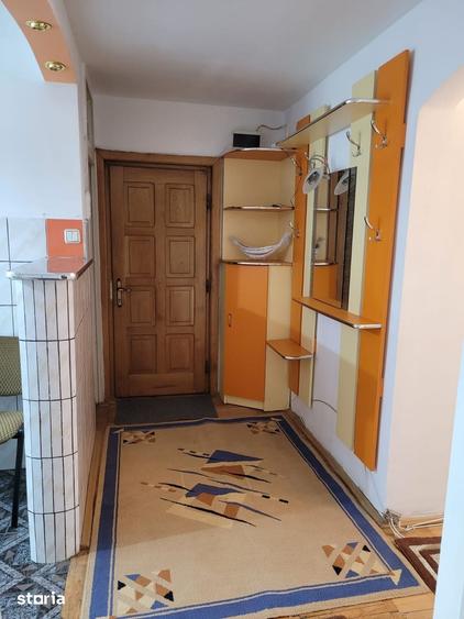 Apartament cu 3 camere decomandat în Exterior Vest