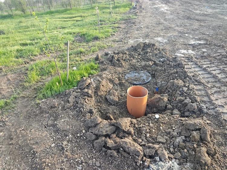 Teren de 920 mp, în Pruni