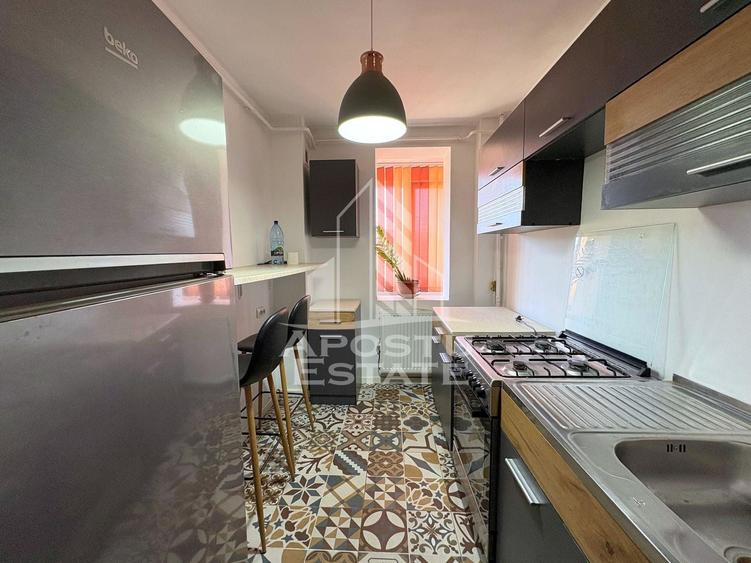 Apartament cu 2 camere semidecomandat, mobilat în Complex Studențesc