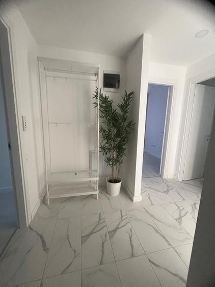 Apartament cu 3 camere decomandat în Ștefăneștii de Jos