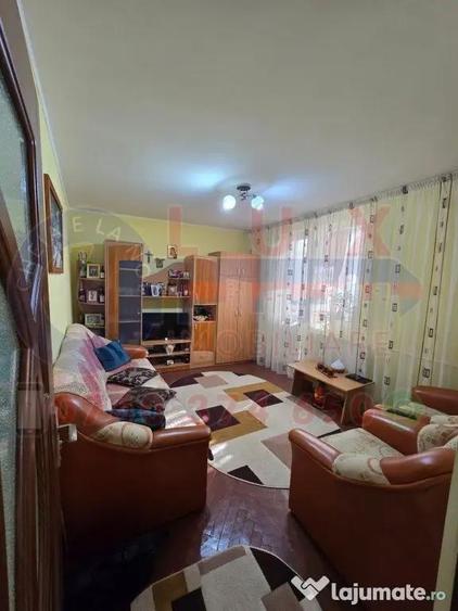 Apartament cu 2 camere decomandat în Neptun
