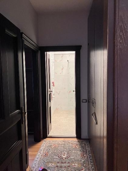Apartament cu 3 camere semidecomandat, mobilat în Decebal
