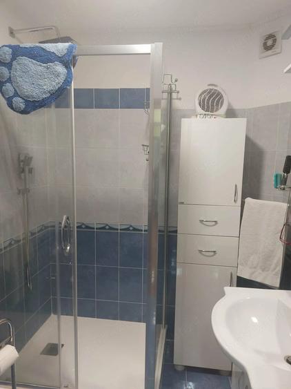 Apartament cu 4 camere decomandat în Ostroveni