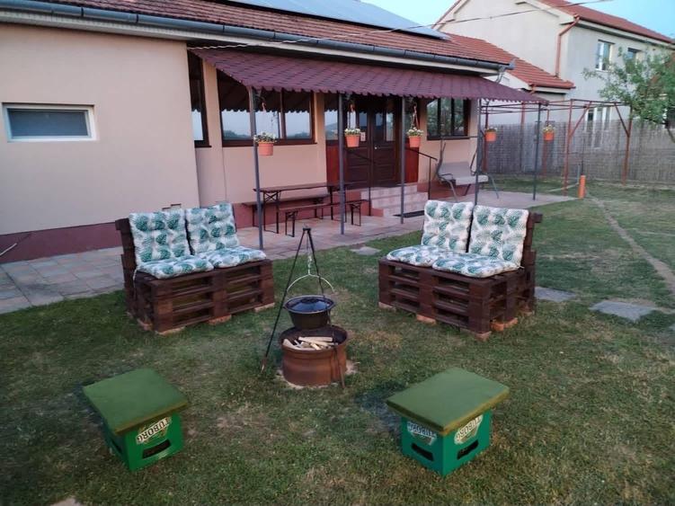 Casă cu 2 camere cu Teren 600 Mp în Rontău