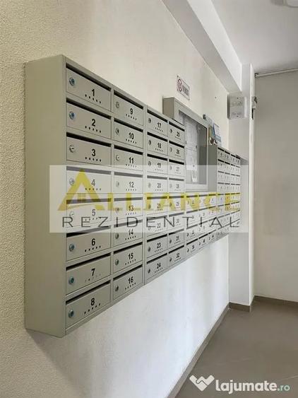 Apartament cu 3 camere decomandat în Metalurgiei