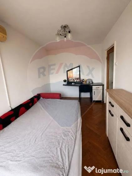 Apartament cu 3 camere decomandat în Mihai Viteazul