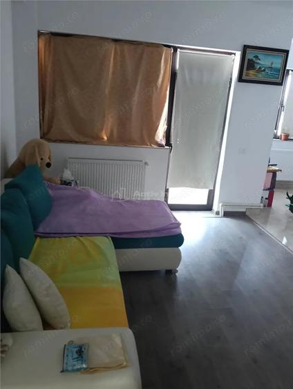 Apartament cu 2 camere decomandat în Lazu