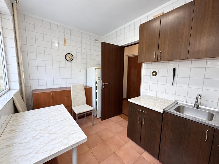 Apartament cu 2 camere semidecomandat, mobilat în Iancului