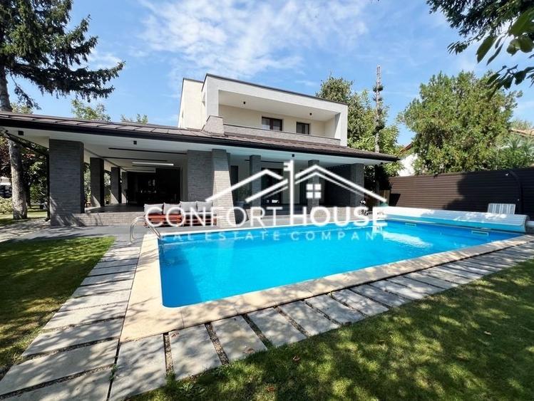 Casă individuală cu 8 camere cu Piscina în Iancu Nicolae
