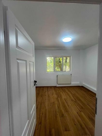 Apartament cu 4 camere în Tineretului