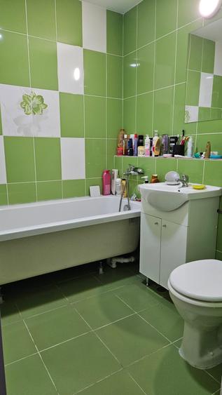 Apartament cu 4 camere decomandat în Dristor