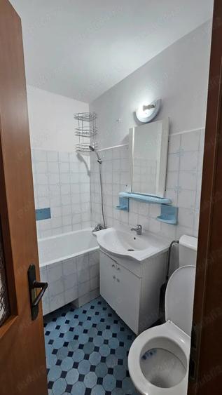 Apartament cu 4 camere decomandat în Tipografilor