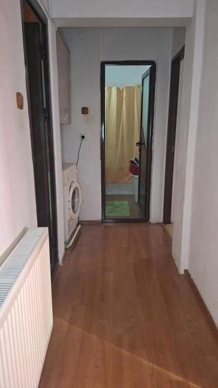 Apartament cu 4 camere decomandat în Bere
