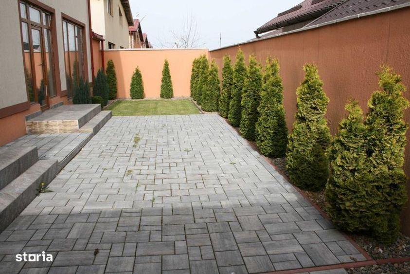 Casă cu 4 camere cu Teren 220 Mp în Central