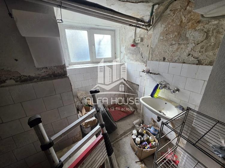 Casă cu 5 camere cu Teren 130 Mp în Luncă