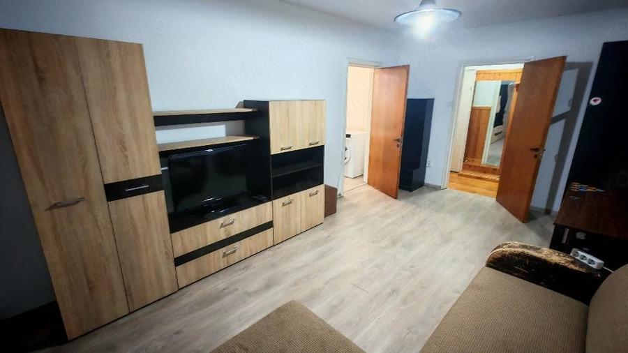 Apartament cu 2 camere semidecomandat în Exterior Vest