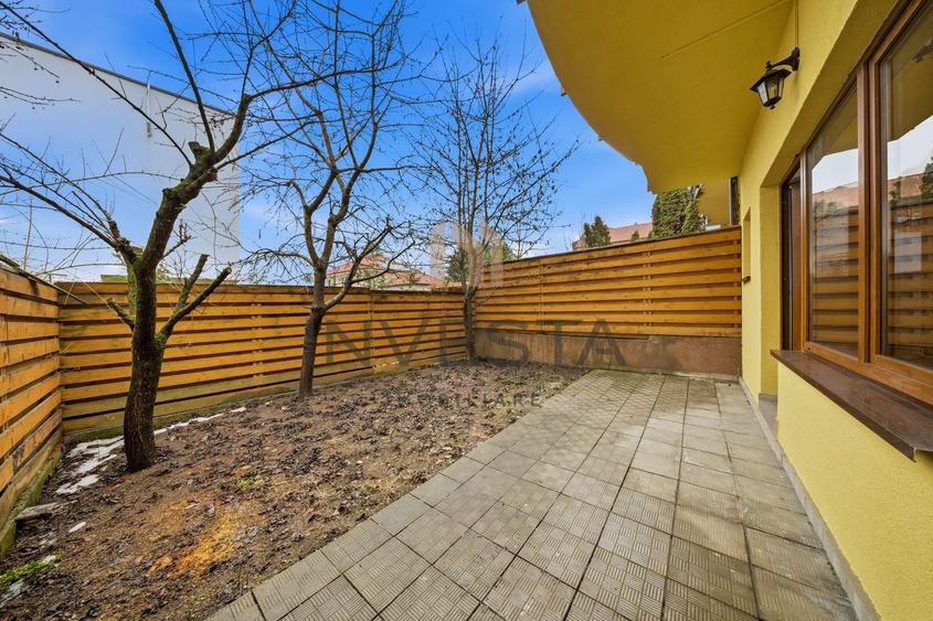 Casă cu 3 camere cu Canalizare în Andrei Mureșanu