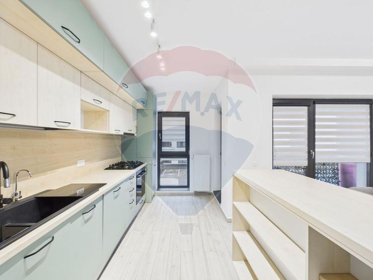 Apartament cu 3 camere decomandat, mobilat în Lujerului