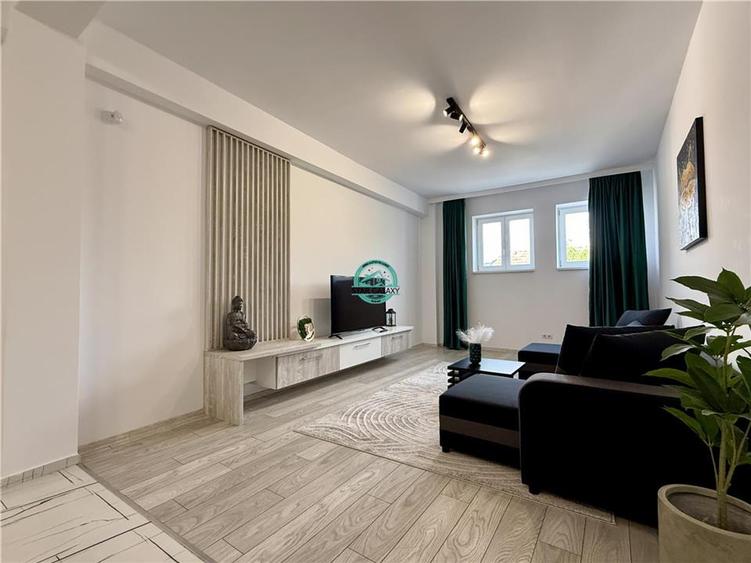 Apartament cu 2 camere decomandat, mobilat în Central