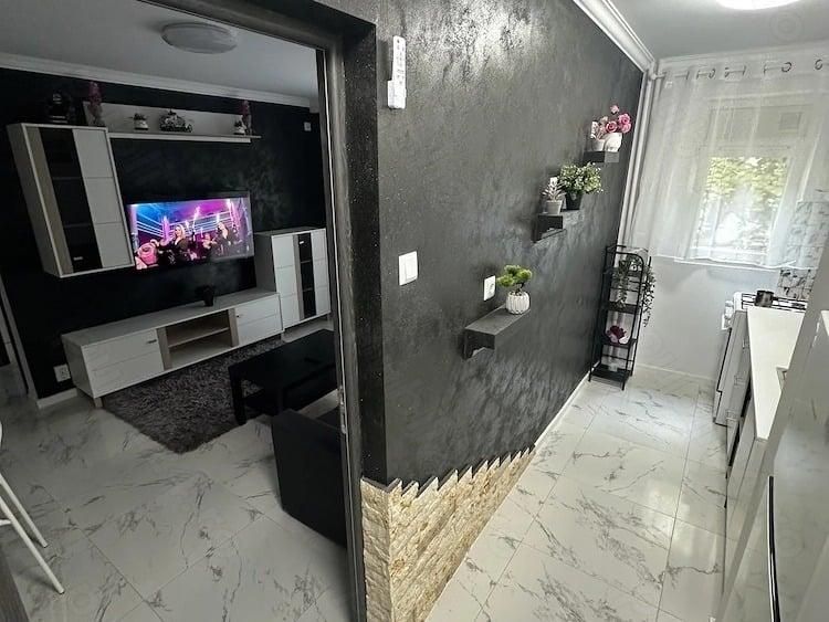 Apartament cu 2 camere semidecomandat în Brâncoveanu