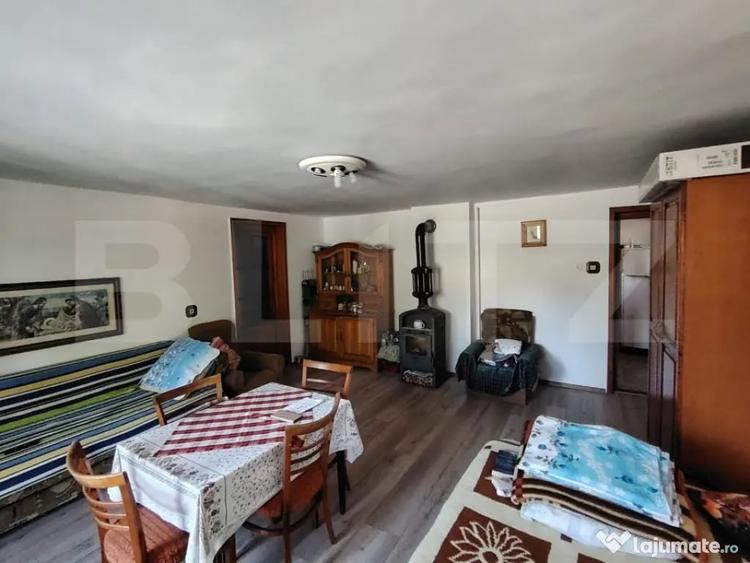 Casă cu 5 camere cu Teren 226 Mp în Sovata