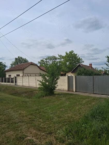 Casă cu 3 camere în Central