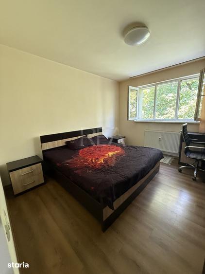 Apartament cu 4 camere semidecomandat în Drumul Taberei