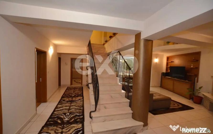 Casă cu 6 camere cu Teren 690 Mp în Găvana