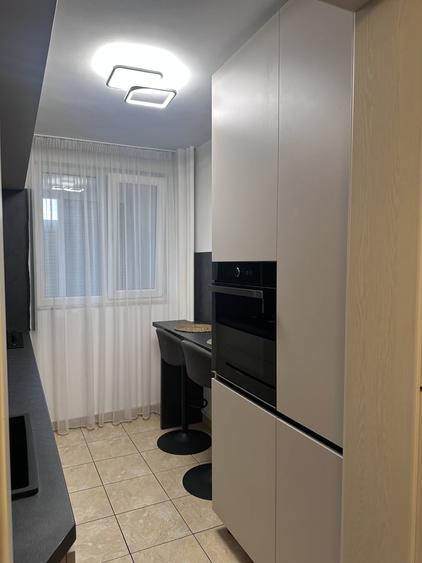 Apartament cu 2 camere semidecomandat în Basarabia