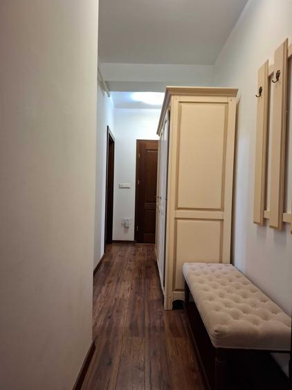 Apartament cu 2 camere decomandat în Petros