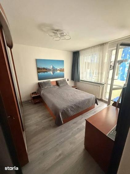Apartament cu 4 camere în Berceni