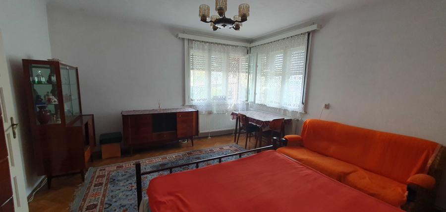 Garsonieră decomandată în Gruia