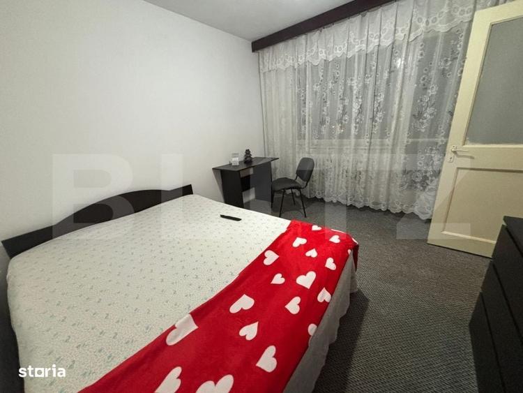 Apartament cu 3 camere nedecomandat în Podu Roș