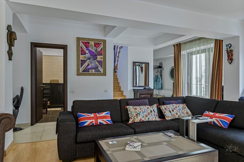 Apartament cu 4 camere semidecomandat în Floreasca