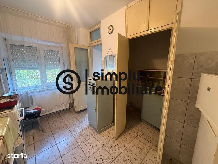 Apartament cu 2 camere decomandat în 1 Mai