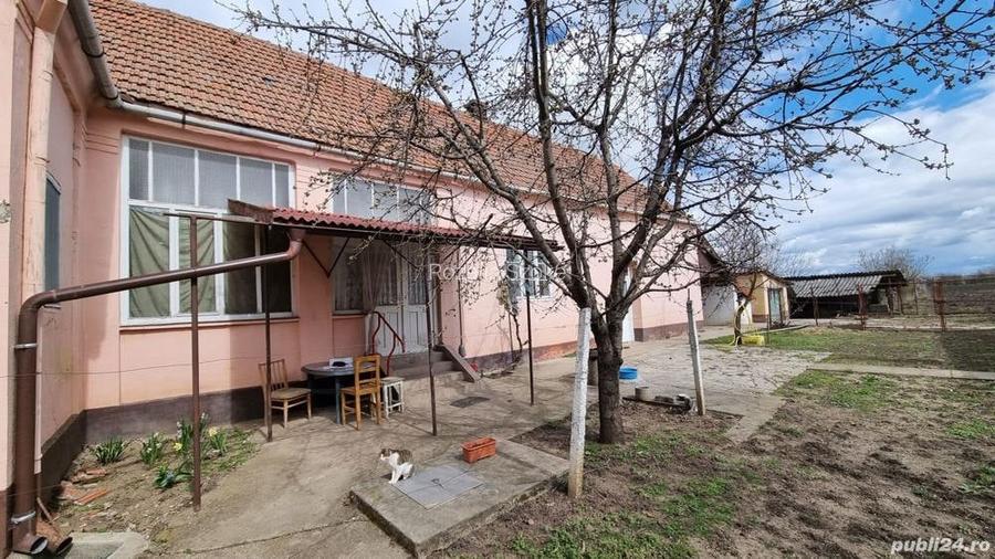Casa de vanzare Mailat - 3000mp teren