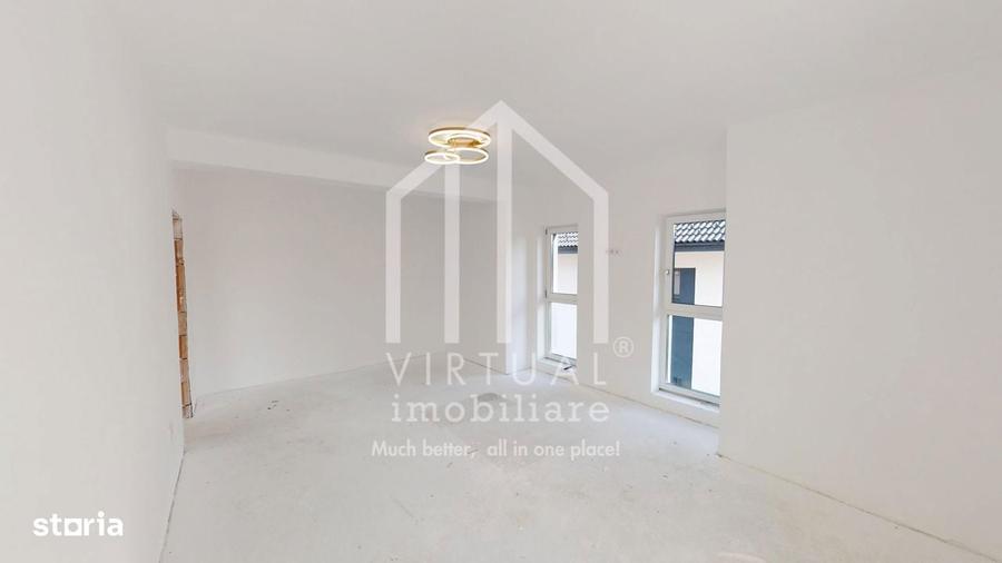 Casă cu 5 camere cu Teren 498 Mp în Roșia