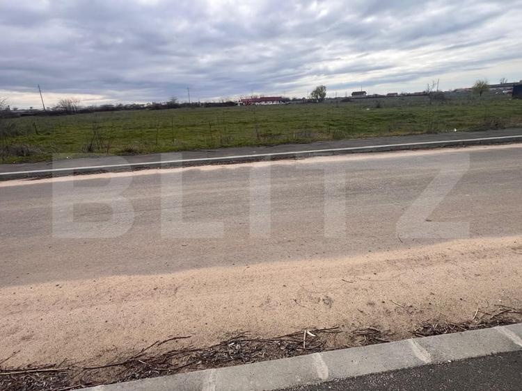 Teren Construcții extravilan de 2160 mp, în Cernele