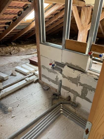 Apartament cu 4 camere decomandat în Cetate