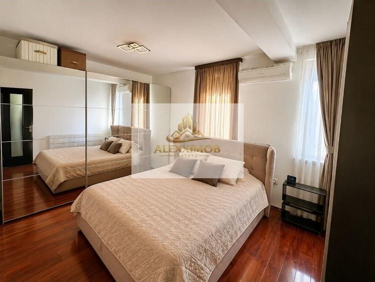 Apartament cu 3 camere decomandat, mobilat în Metalurgiei