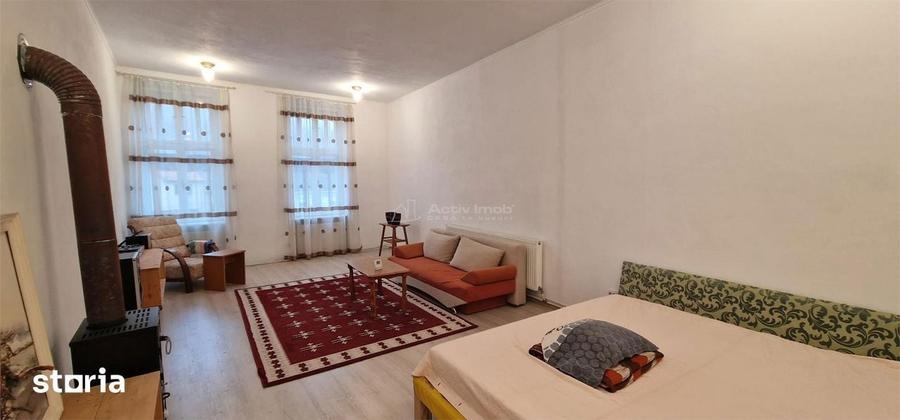 Apartament cu 2 camere, mobilat în Muncitoresc
