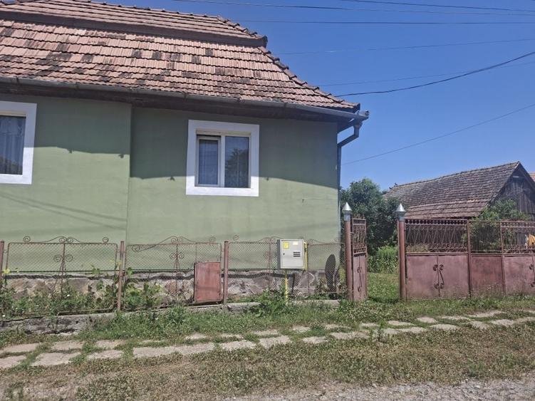 Casă cu 3 camere în Suplac