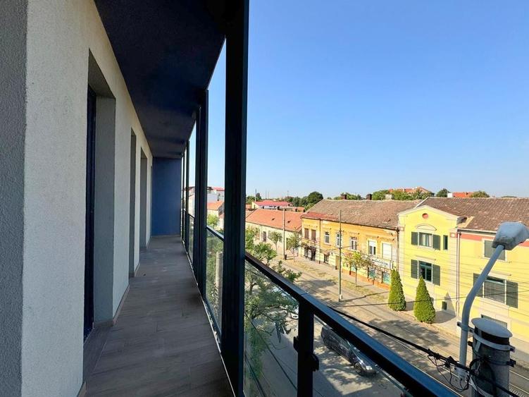 Birou, de 210 mp, în Central