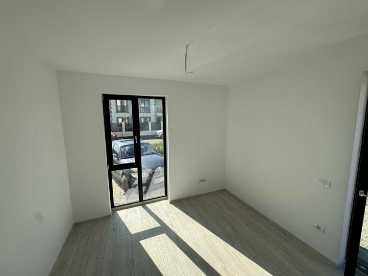 Apartament cu 2 camere decomandat în Giroc
