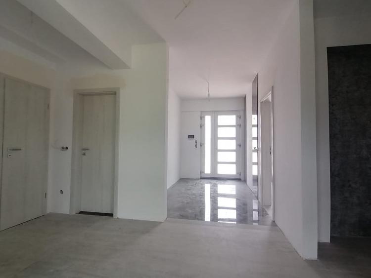 Casă cu 5 camere cu Piscina în Cisnădie