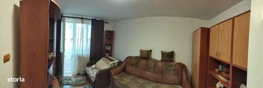 Apartament cu 2 camere nedecomandat în Semicentral