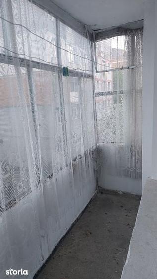 Vand apartament cu o camera, 30m2 utili, etaj 1 - 6