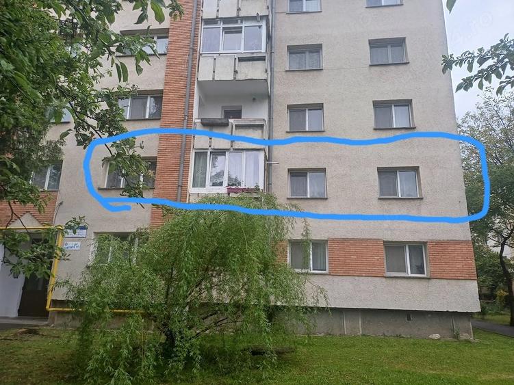 Apartament cu 3 camere decomandat în Central