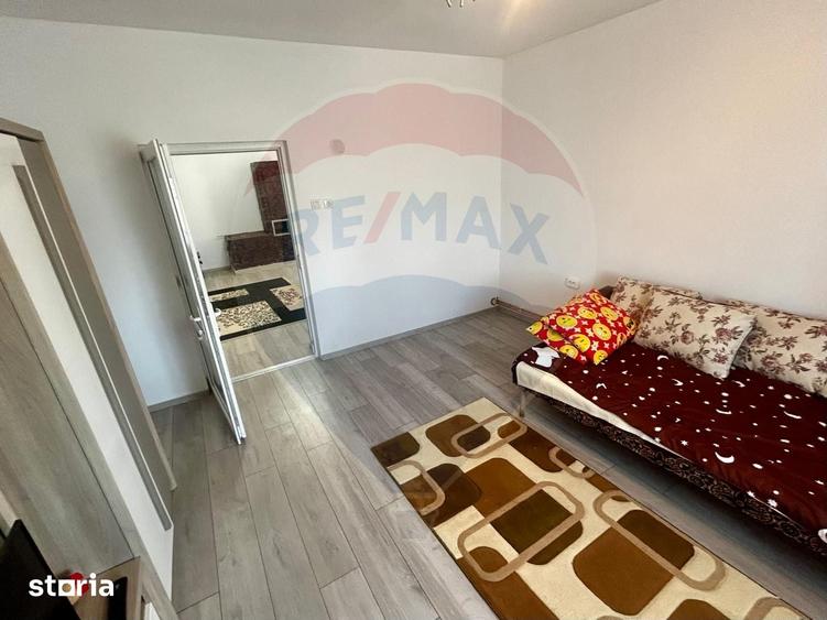 Casă cu 3 camere cu Teren 1500 Mp în Pomi