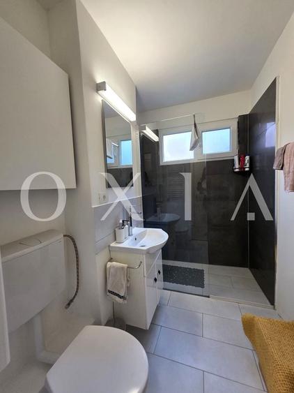 Apartament cu 2 camere semidecomandat, mobilat în Take Ionescu
